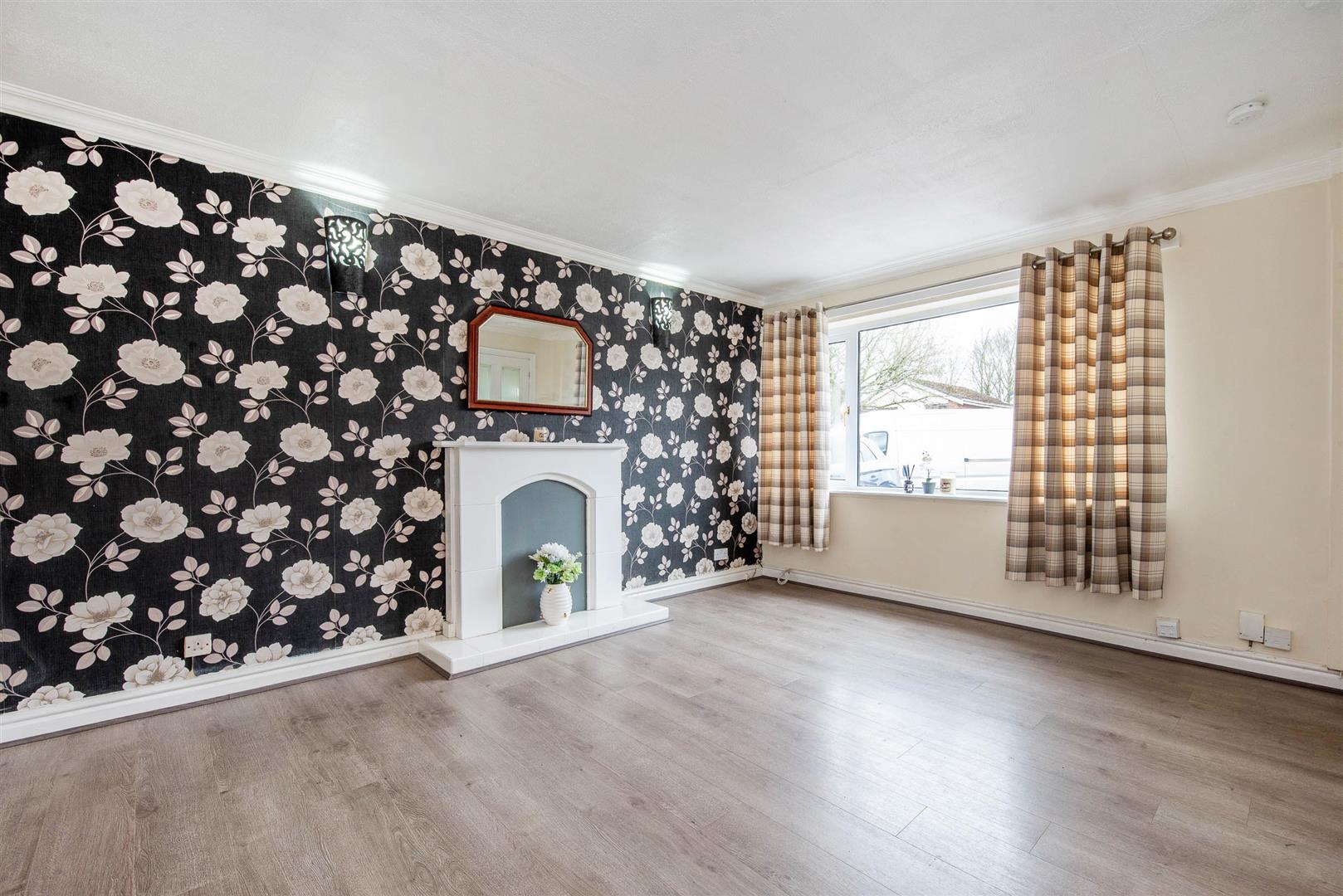 3 bed property in School Field, Preston